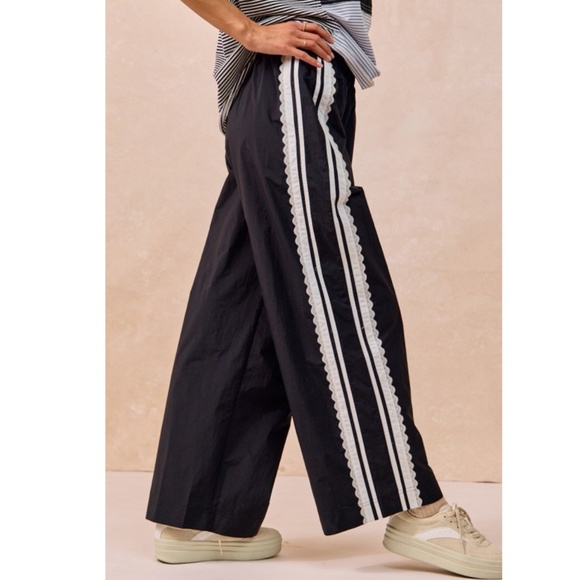 BiBi Black and White Wide Leg Pants - Picture 1 of 9